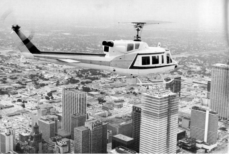 Bell Helicopters 1972 (03)-960