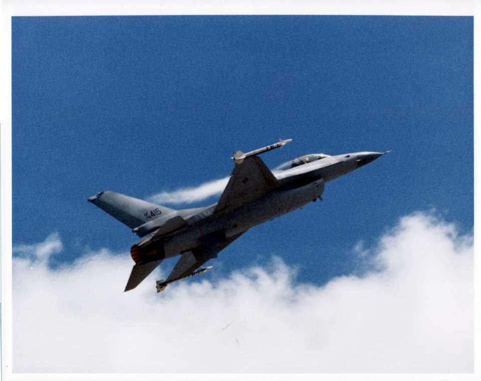 GD F-16 (23)-960