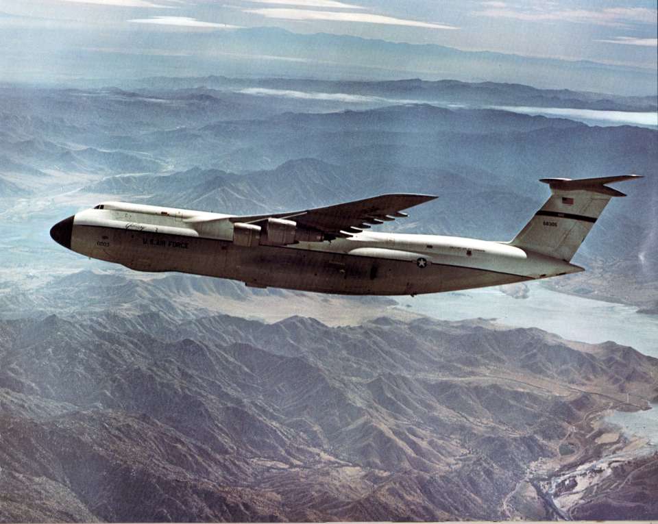 Lockheed C-5 Galaxy (04)-960