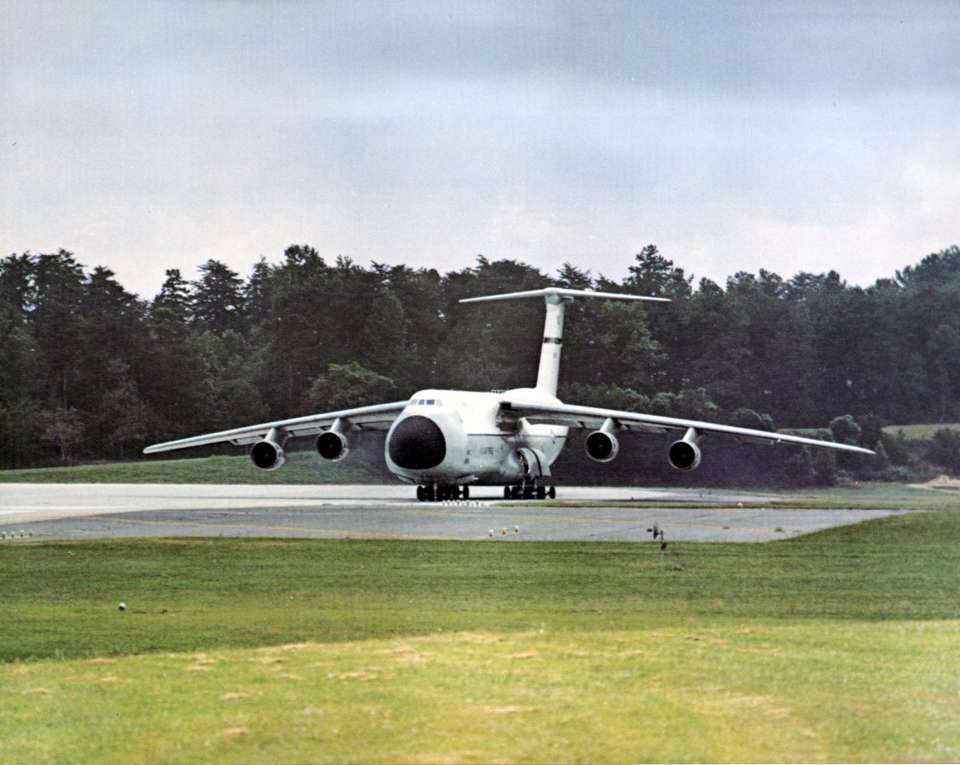 Lockheed C-5 Galaxy (48)-960