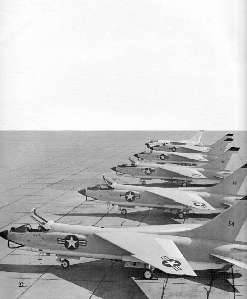 Vought F-8 Crusader (22)-960